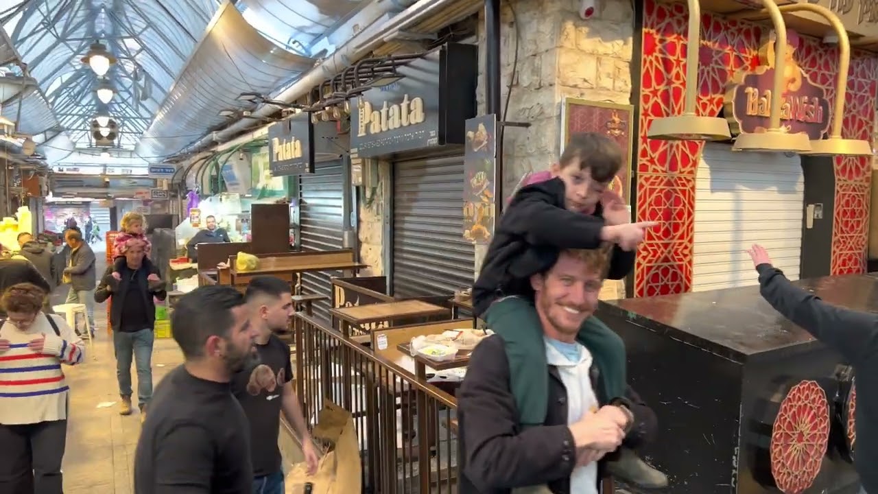 Friday!! Mahane Yehuda Market Closes! Shabbat Shalom!!