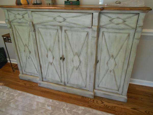 **APRIL'S ESTATE SALES** IS IN NORTH CALDWELL, NJ FOR A 2 DAY SALE