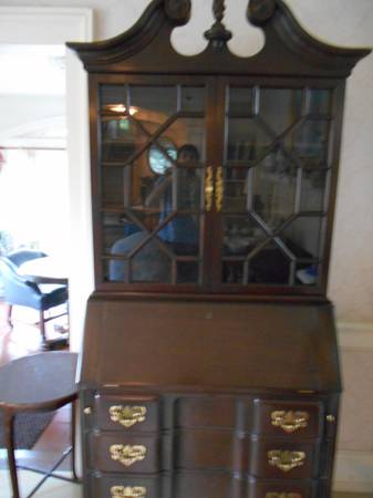 **APRIL'S ESTATE SALES** IS IN CALDWELL, NJ FOR A 2 DAY SALE