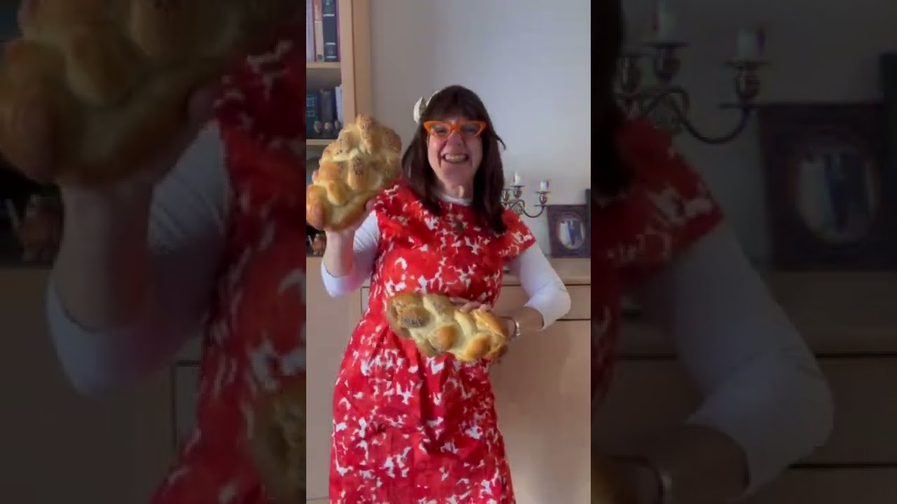 Challah! Shabbat Shalom. Viral TikTok Instagram Music and Dance