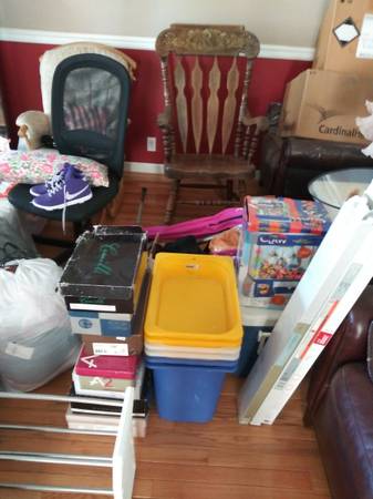 GARAGE SALE IN SADDLE BROOK