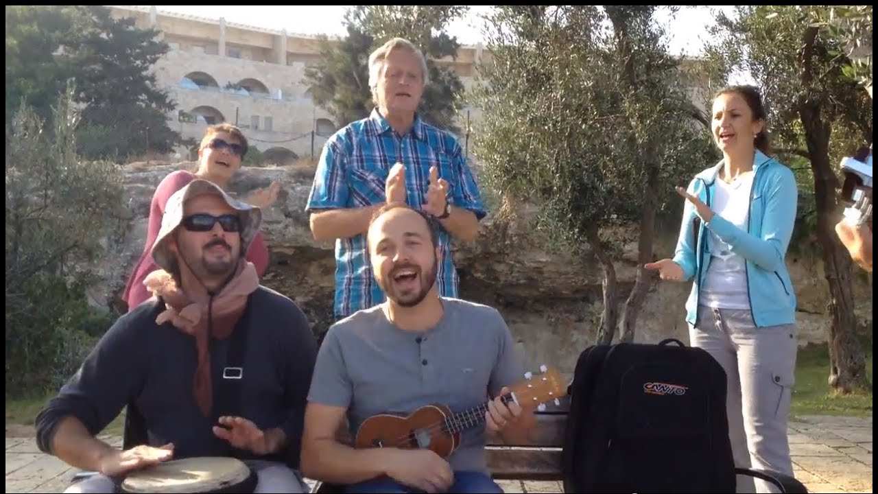 Shalom (Shabbat "Lai Lai" Song) Joshua Aaron sings in Jerusalem a new song with friends he just met!